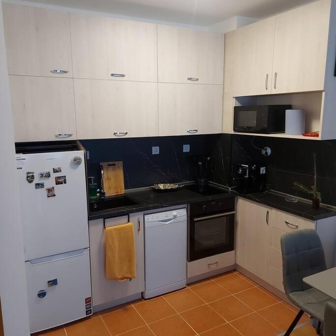 Apartamento Семи Гарден Borovets Exterior foto